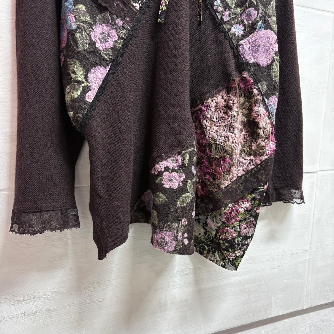 플라워 레이스 패치 브라운 블라우스 JPN 상품이미지3