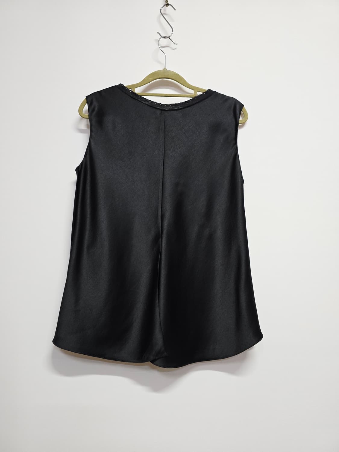 마인 블랙 브이넥 민소매 블라우스 상품이미지5