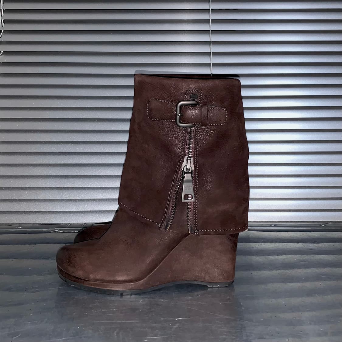 00s 프라다 디스트레스트 지퍼 커프 웨지 부츠 상품이미지2