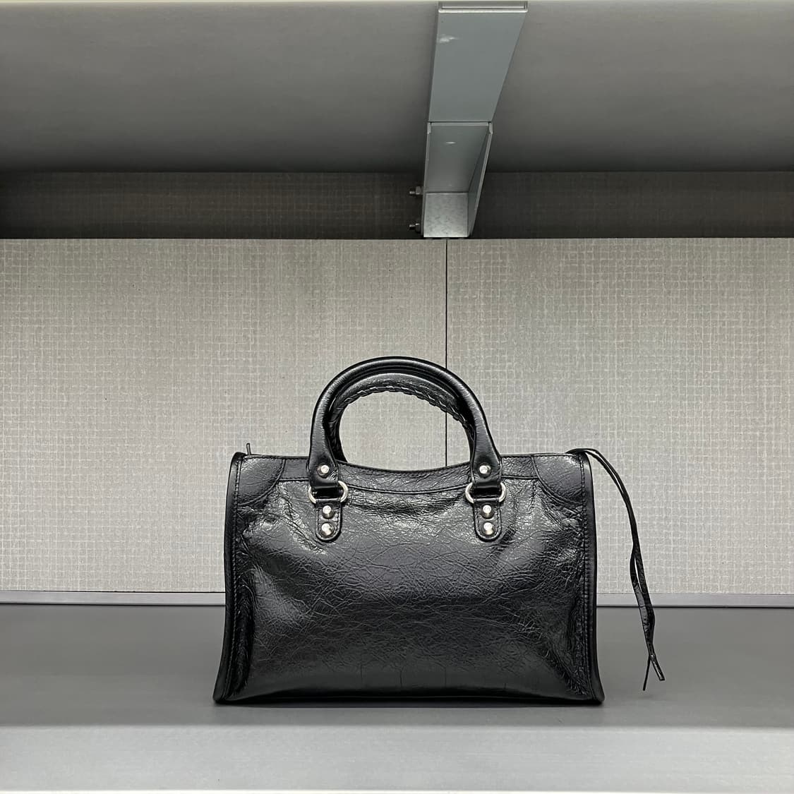 발렌시아가 르시티 스몰 블랙 상품이미지2