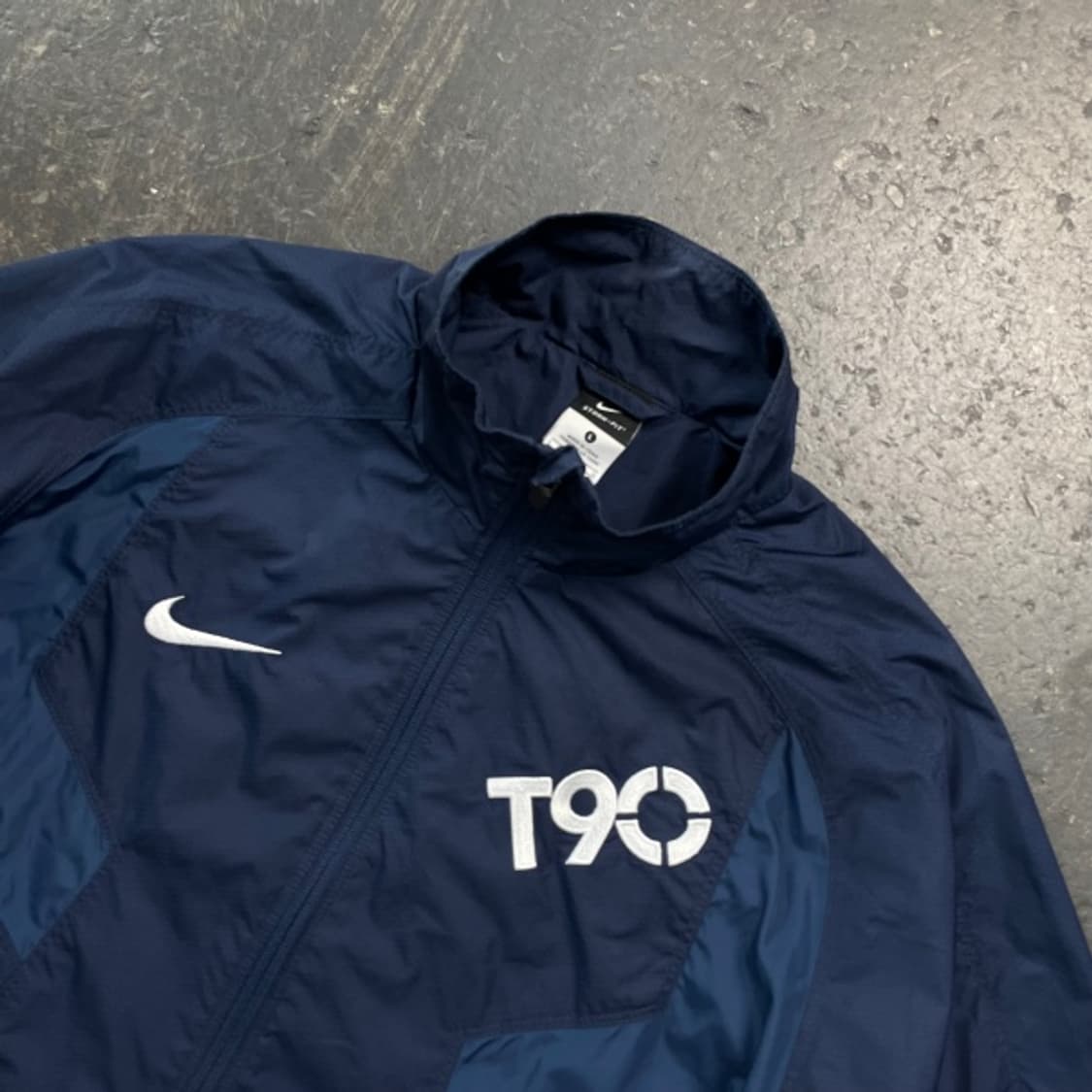 100 나이키 올드스쿨 T90 바람막이 자켓 상품이미지2