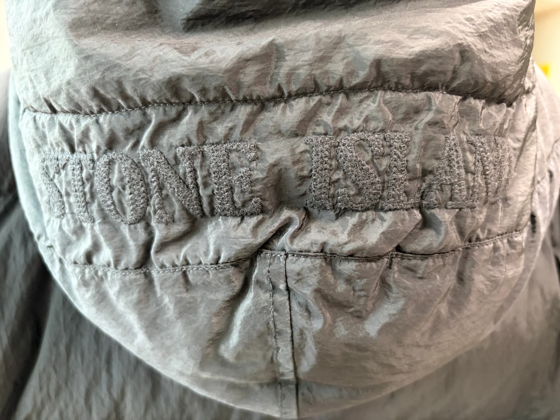 스톤아일랜드 나일론 메탈 다운 패딩(L) 상품이미지3