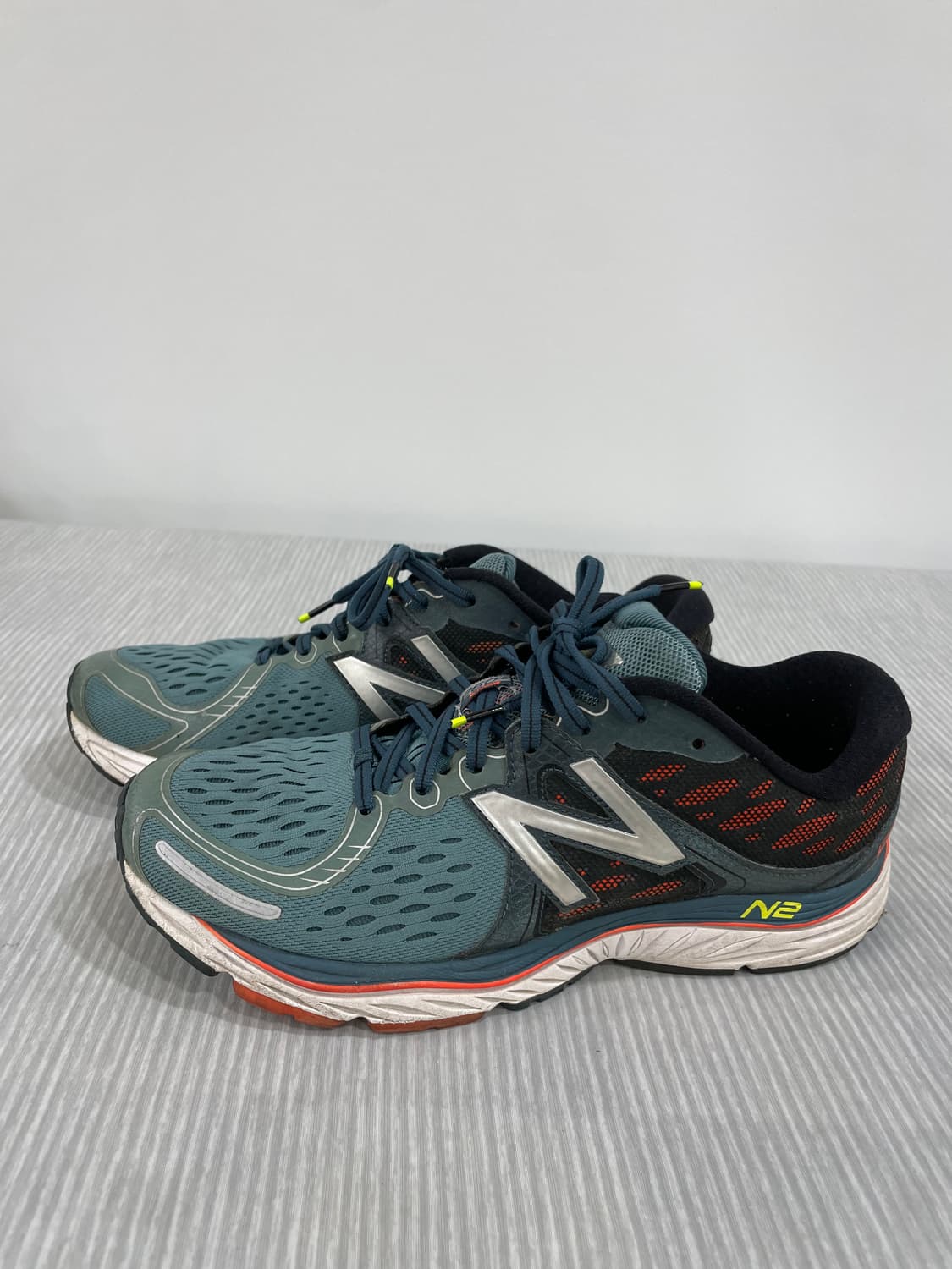 459) 뉴발란스 1260v6 운동화 270mm 상품이미지3