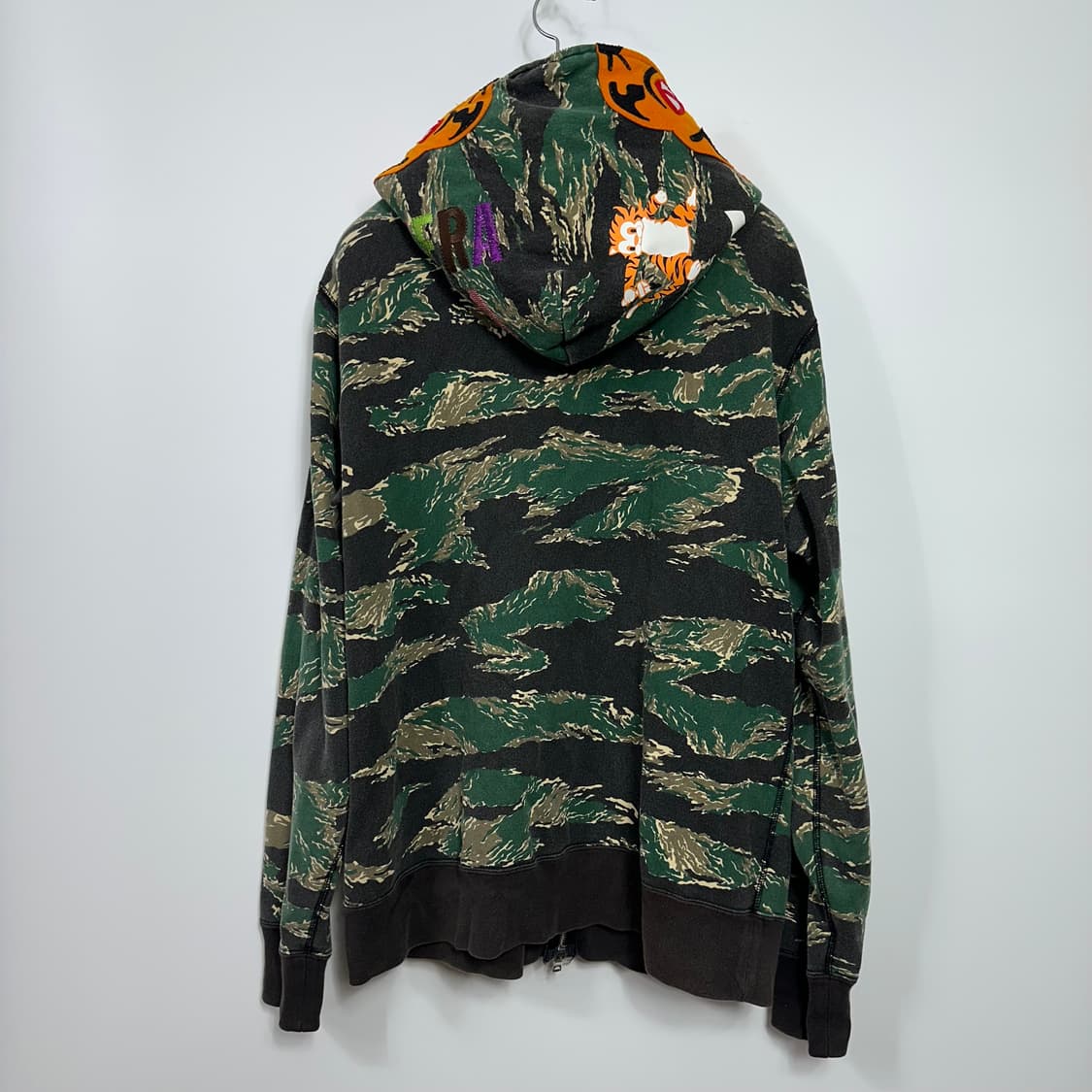 베이프 bape 타이거 카모 풀집업 상품이미지2