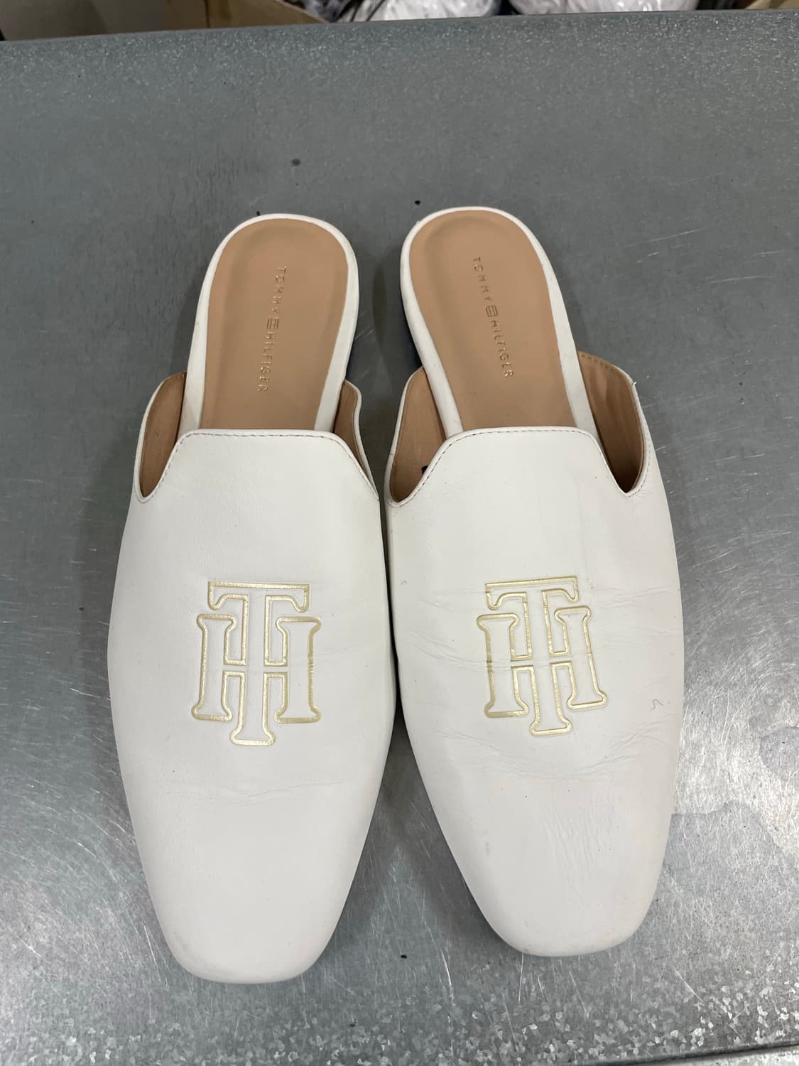 타미힐피거 TH 모노그램 가죽 플랫 뮬 250 상품이미지5