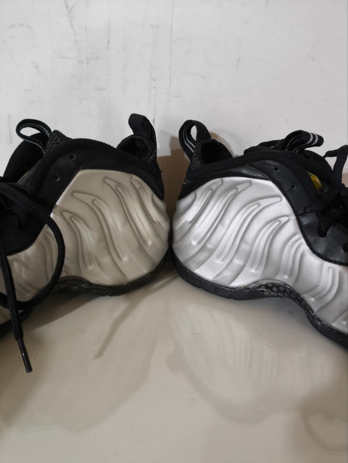 275mm 나이키 에어 폼포짓 프로 메탈릭 실버 상품이미지6