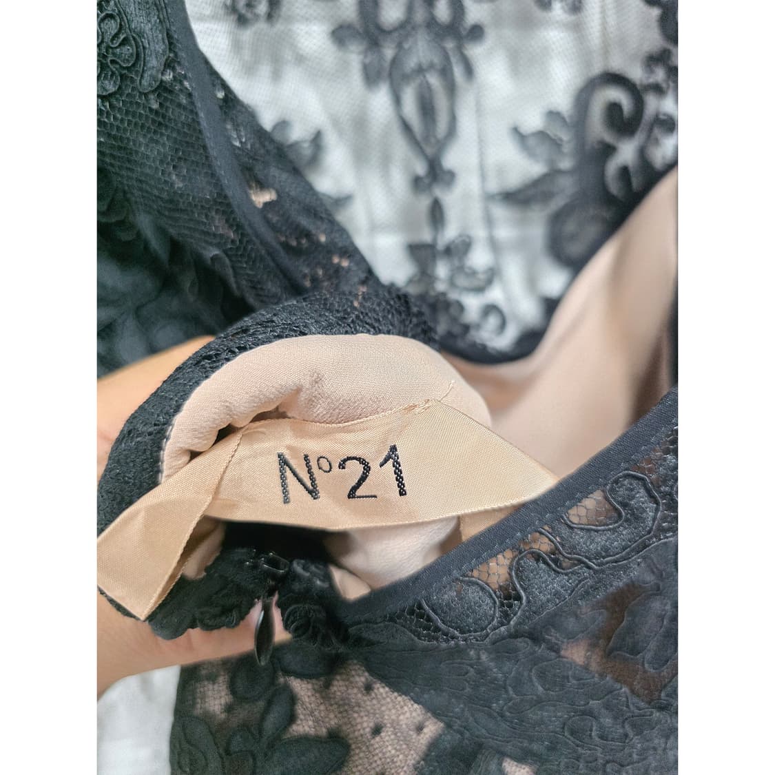 N21 블랙 레이스 원피스 40 상품이미지2