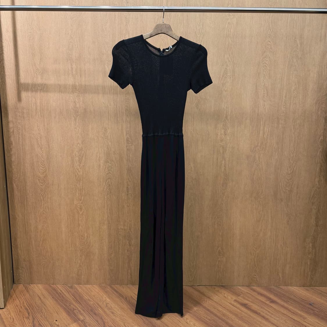 막스마라 점프슈트 반팔 백 클로징 시스루 하이웨스트 실크 디테일 블랙 상품이미지2