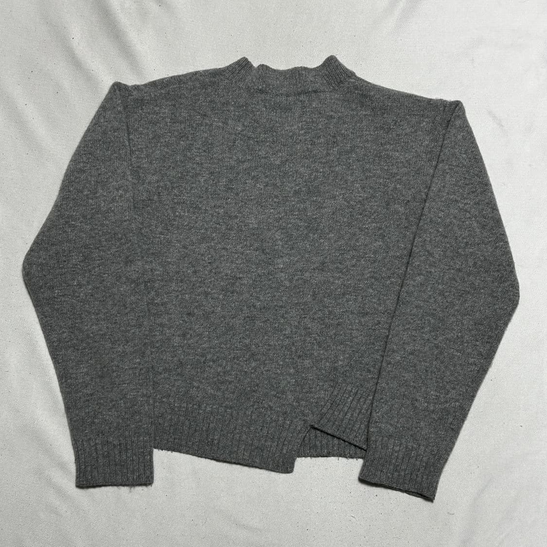 85 세터 여성용 그레이 울 캐시미어 라운드 니트 상품이미지3