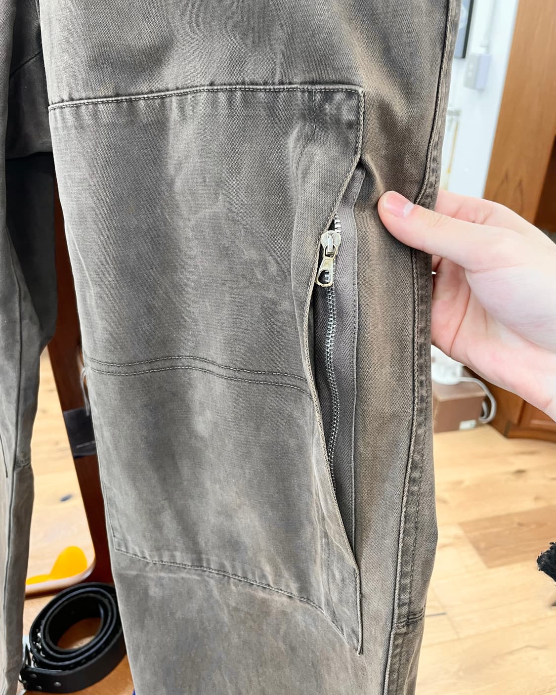 [34] CP컴퍼니 워시드 코튼 더블니 팬츠 상품이미지5