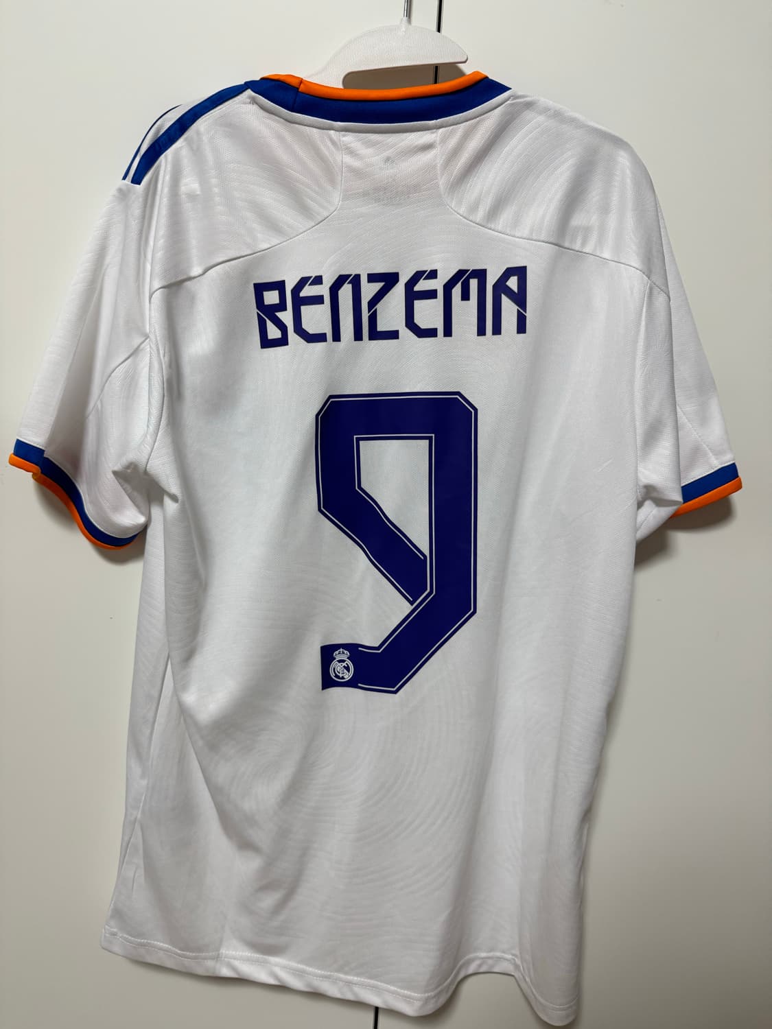 아디다스 21-22 레알마드리드 벤제마 마킹 유니폼 상품이미지2