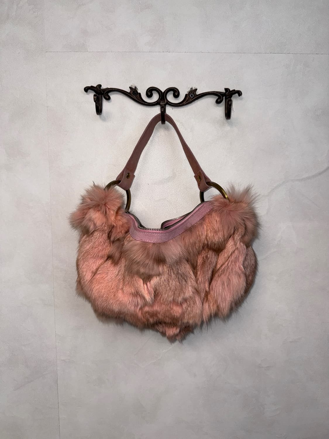 Mixed pink brown fox fur cubic 숄더백 상품이미지4