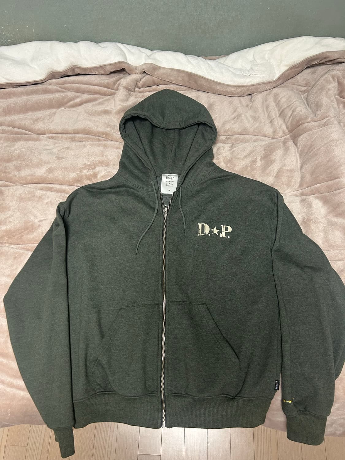 아이앱 스튜디오 x D.P 후드 집업 다크 그린 상품이미지2