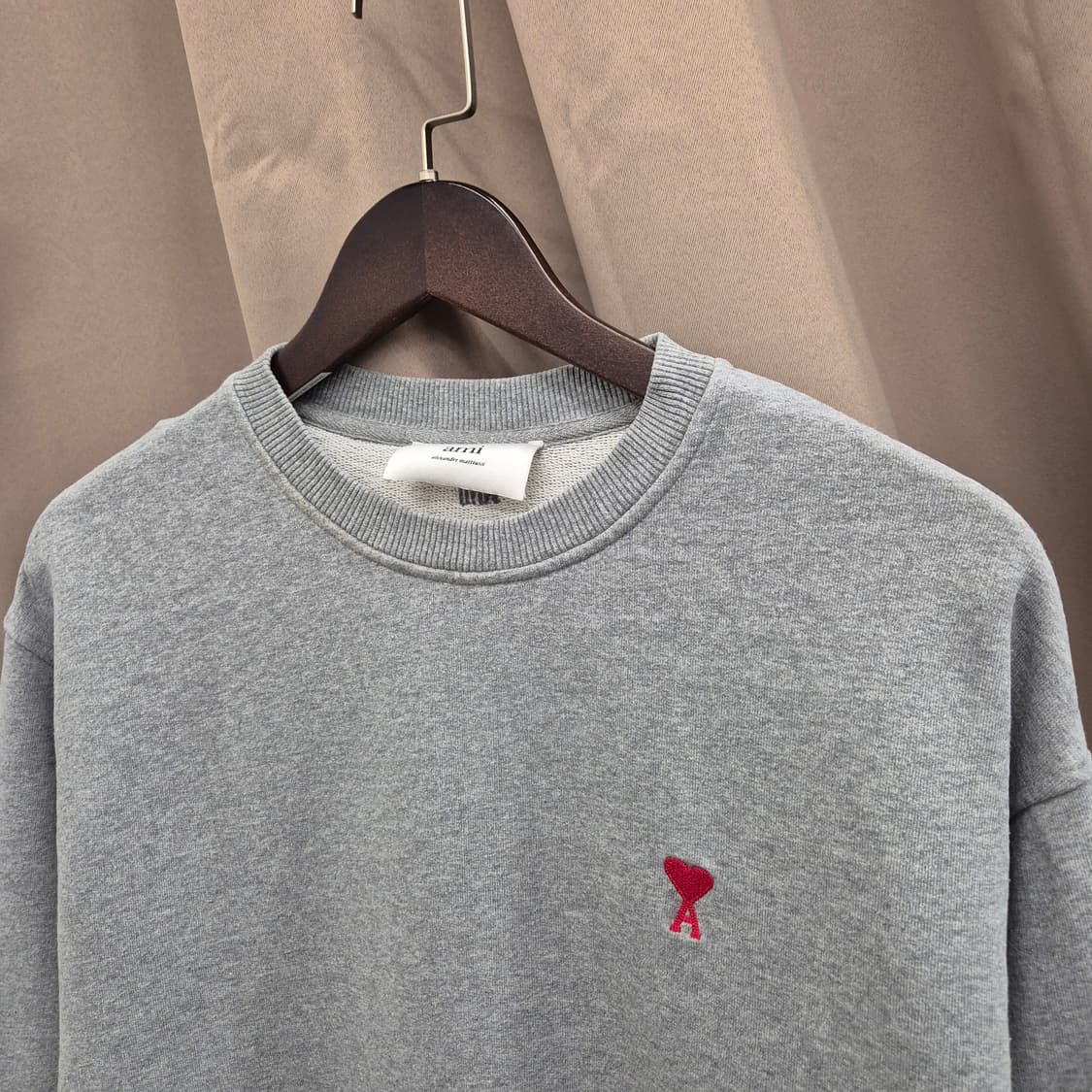 아미 스몰 하트 로고 맨투맨 M 상품이미지2