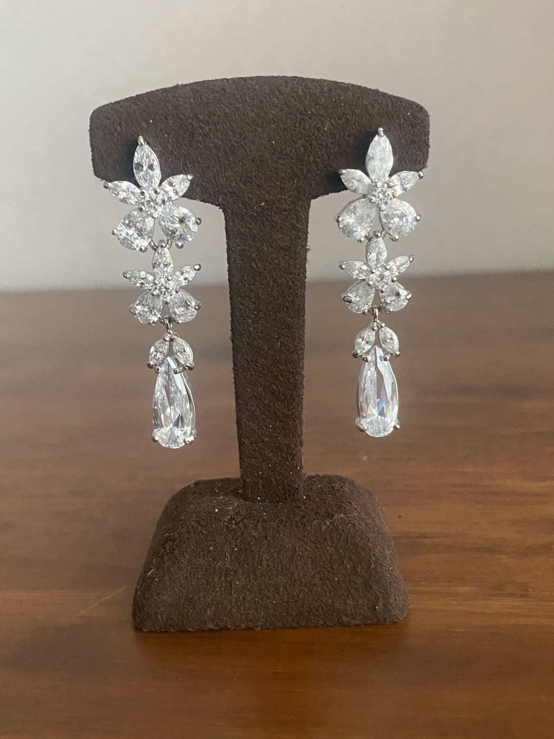 물방울 모티브 큐빅 귀걸이 상품이미지5