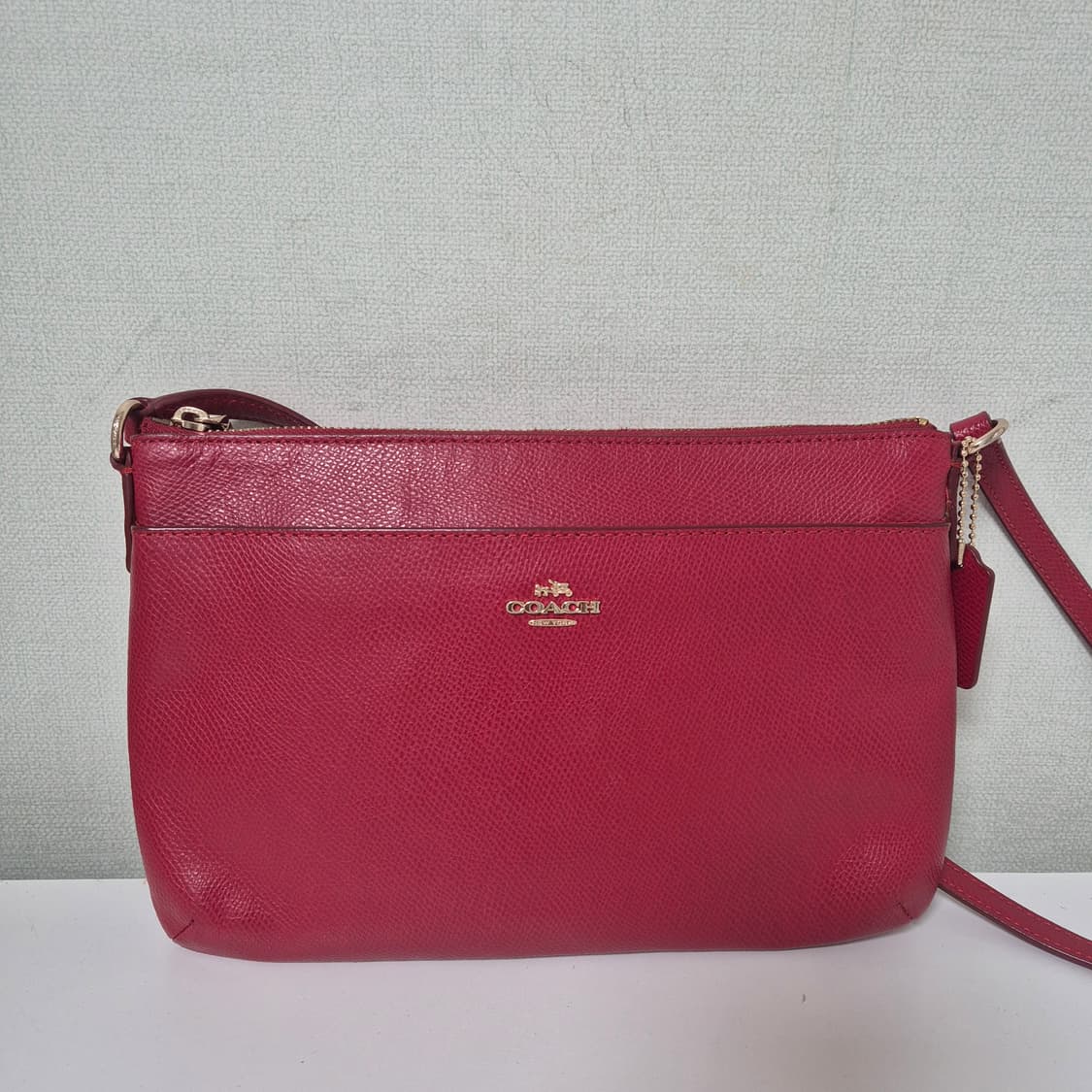 코치 레드 크로스백 가방 상품이미지2