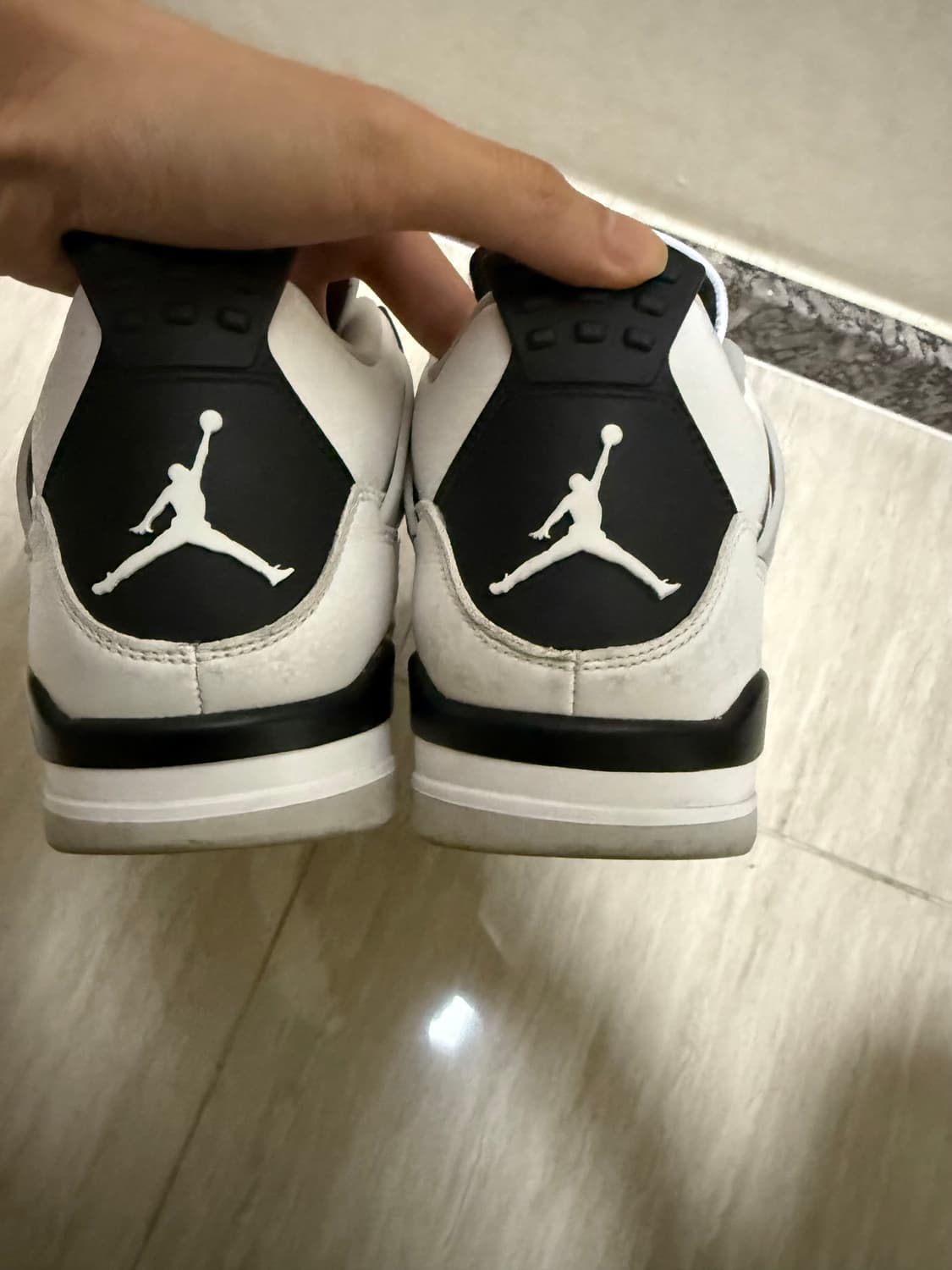 [280] 조던4 화이트 앤 블랙 상품이미지3