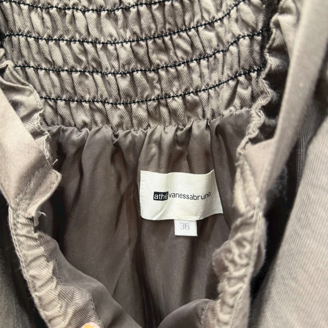 바네사 브루노 슬리브리스 미니 원피스 스모킹 셔링 밴딩 디테일 베이지 상품이미지6