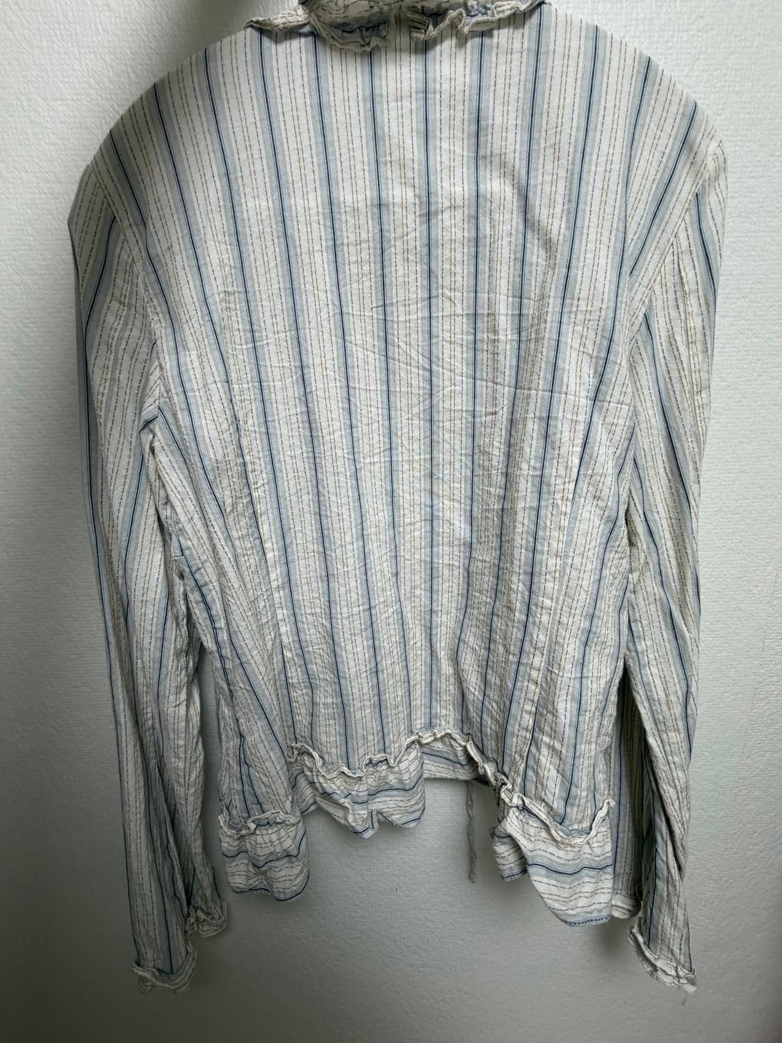 뎁크 프릴 스트라이프 셔츠 상품이미지3