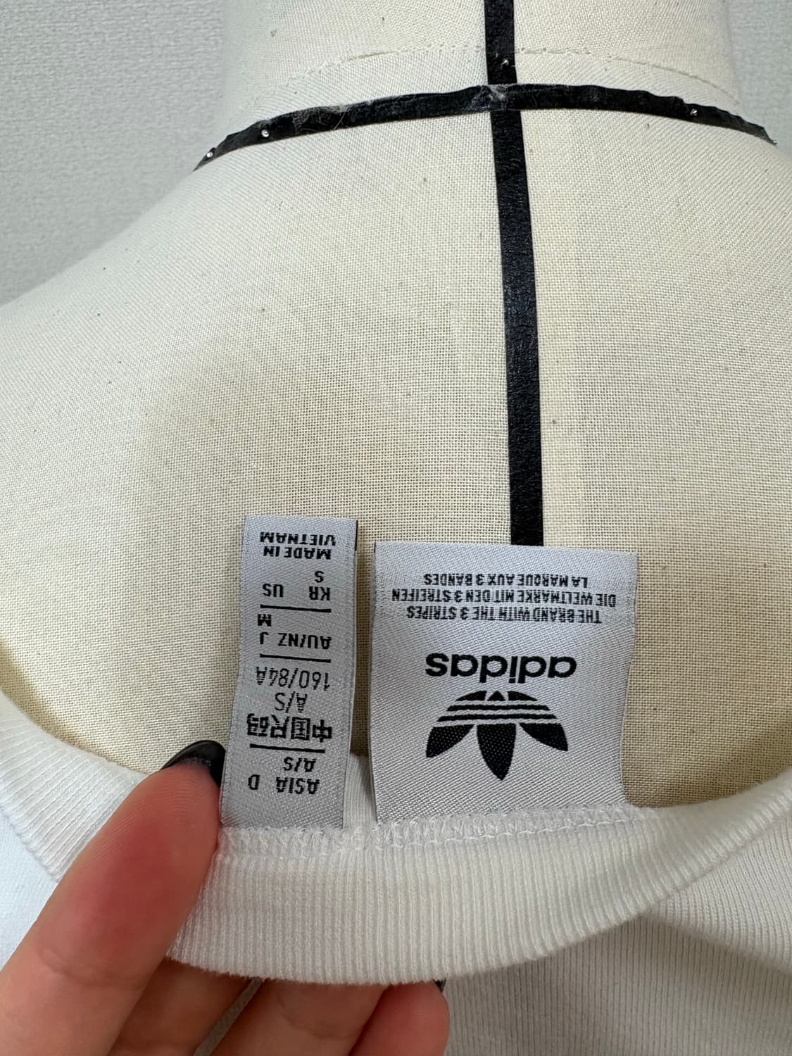아디다스 adidas original 흰색 나시 상품이미지4