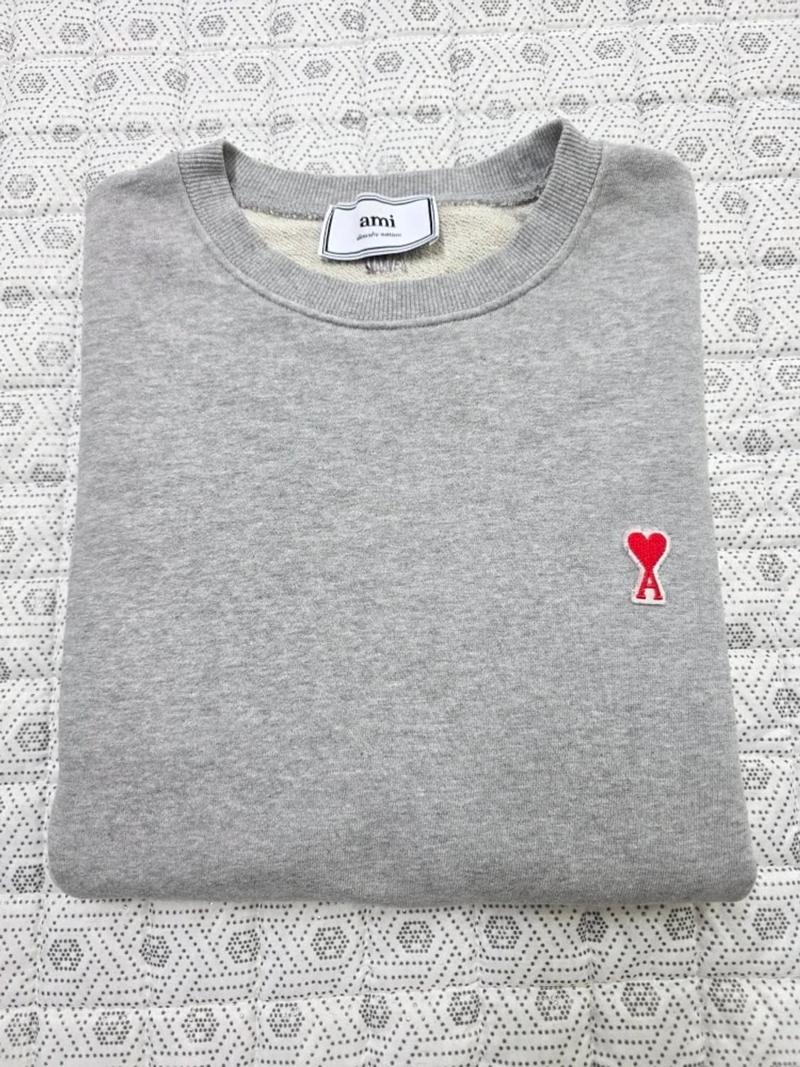 AMI 아미 스몰 하트 로고 맨투맨 상품이미지1