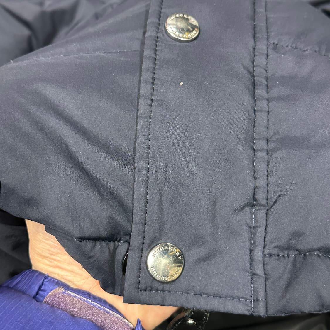 버버리 하틀리 구스다운 후드 패딩  상품이미지7