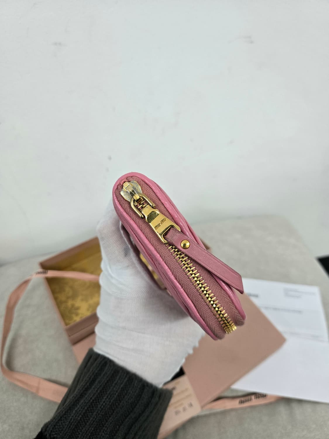 [보증서 정품] 미우미우 마테라쎄 장지갑 상품이미지5