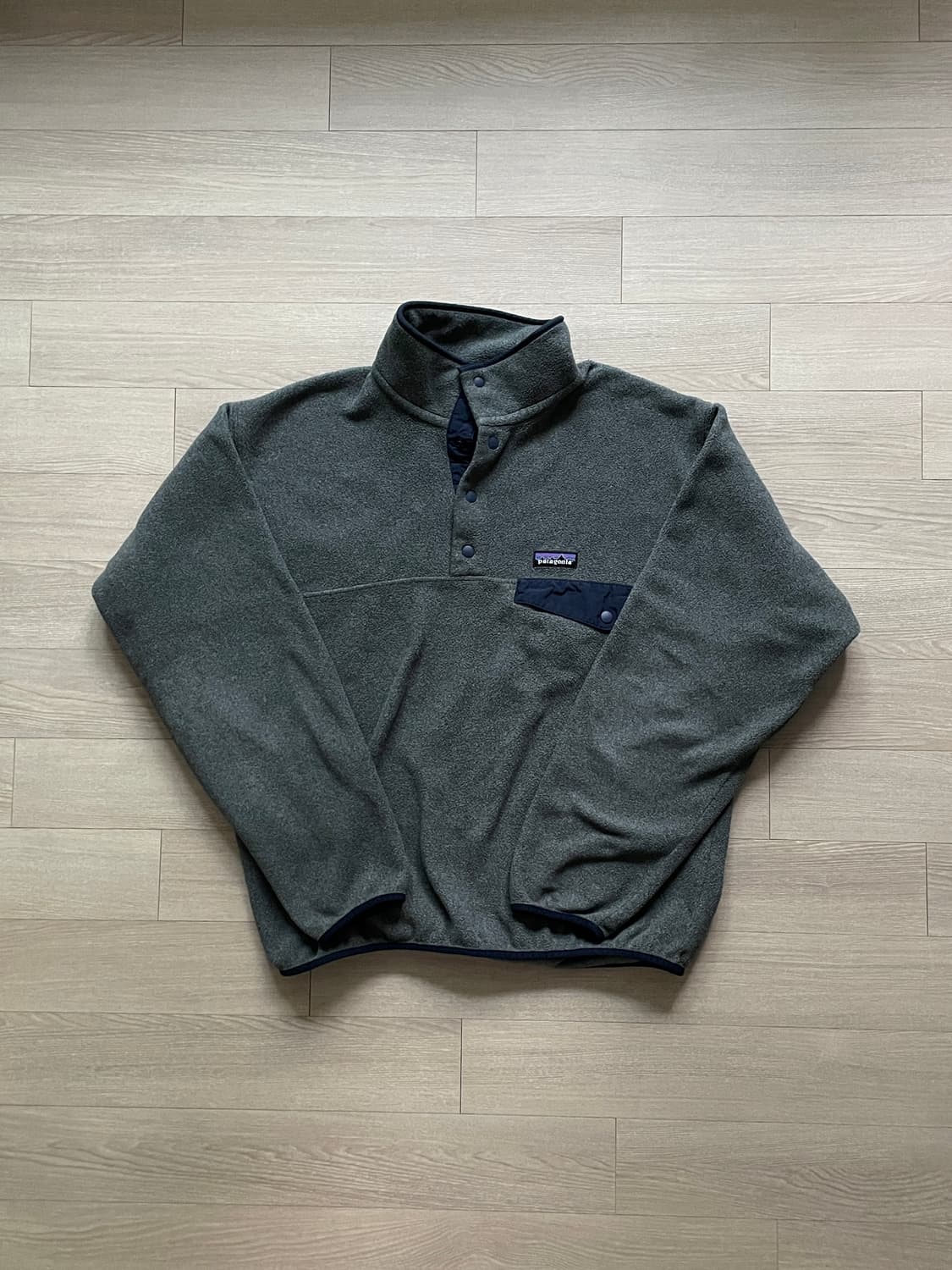 파타고니아 신칠라 니켈 네이비 그레이 플리스 patagonia 상품이미지1