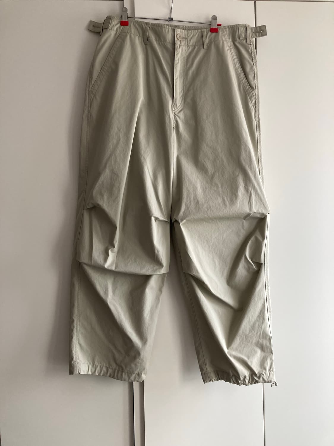 유니클로 와이드핏 파리슈트팬츠 상품이미지1