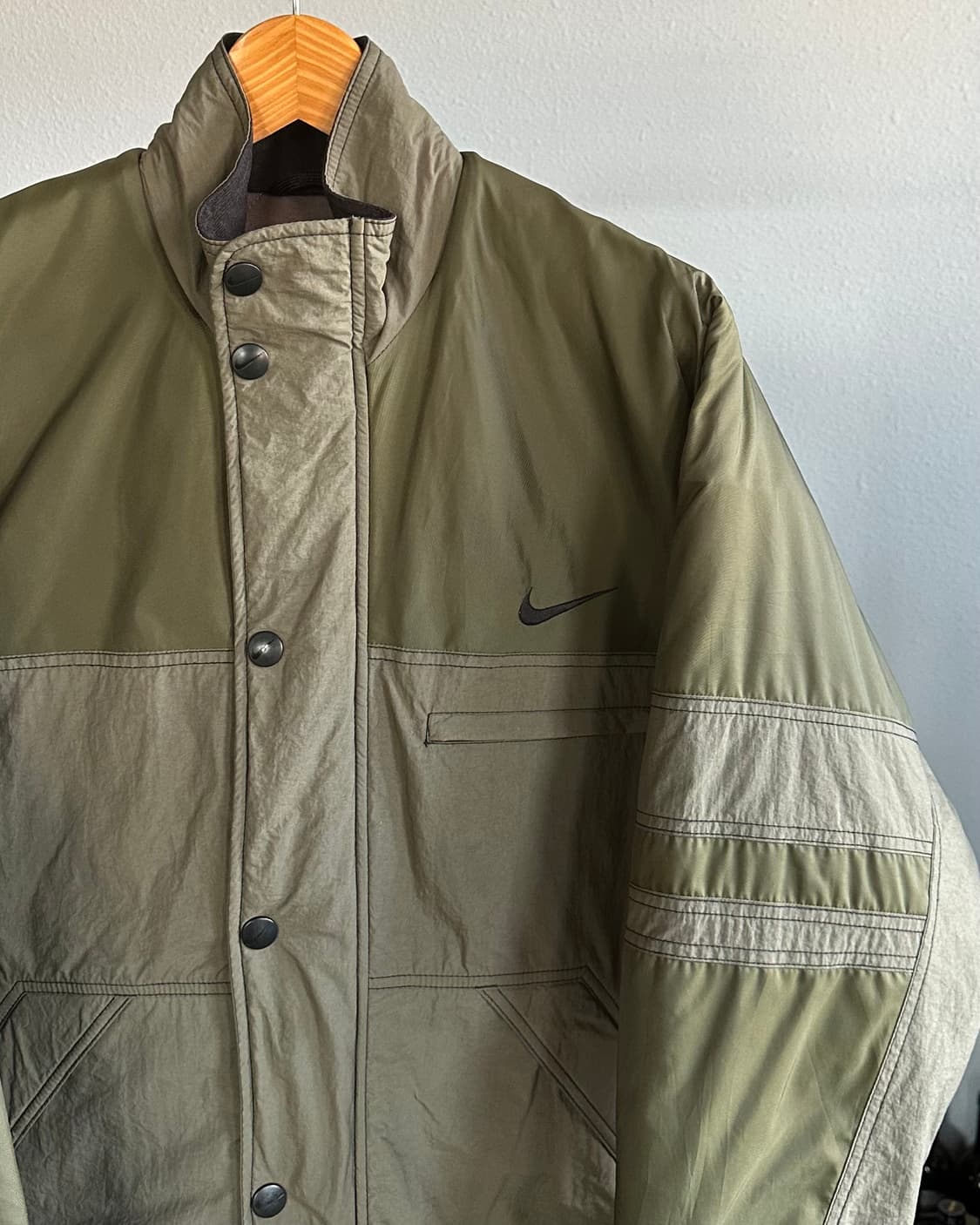 [M]나이키 90s 올드스쿨 스우시 패디드 방한 점퍼 상품이미지4