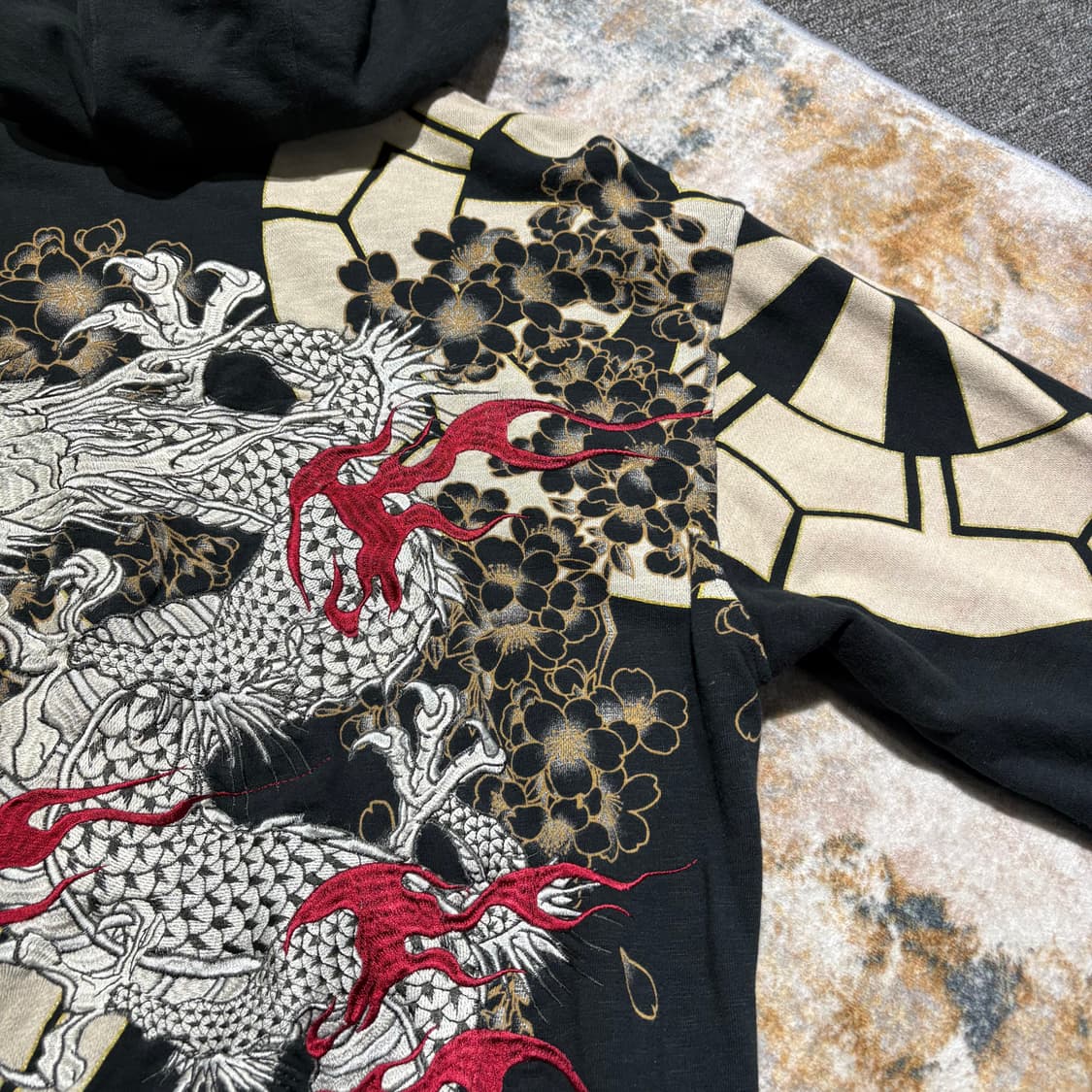 카라쿠리 타마시 빈티지 용자수 후드집업 상품이미지4