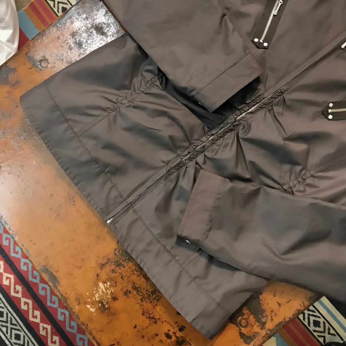 VTG 빈티지 브라운 지퍼 펀칭 디테일 셔링 자켓 여성 55 사이즈  상품이미지3