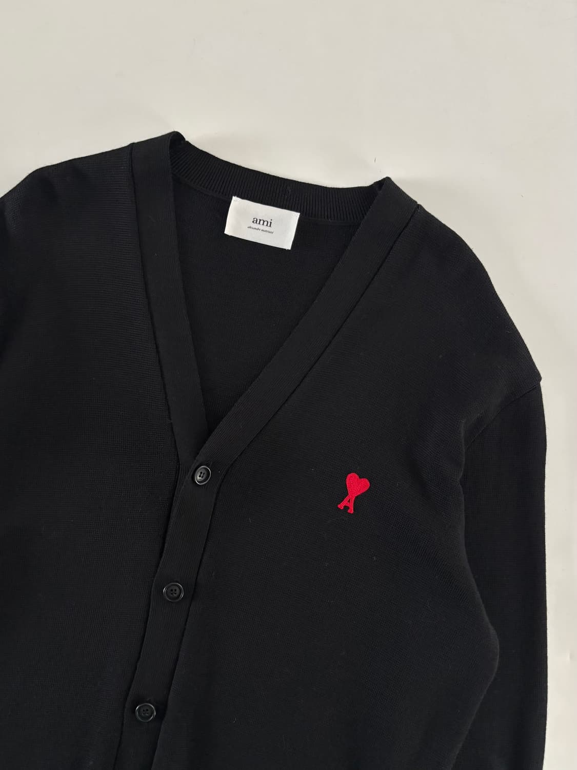 AMI 아미 하트 로고 블랙 브이넥 가디건 상품이미지3