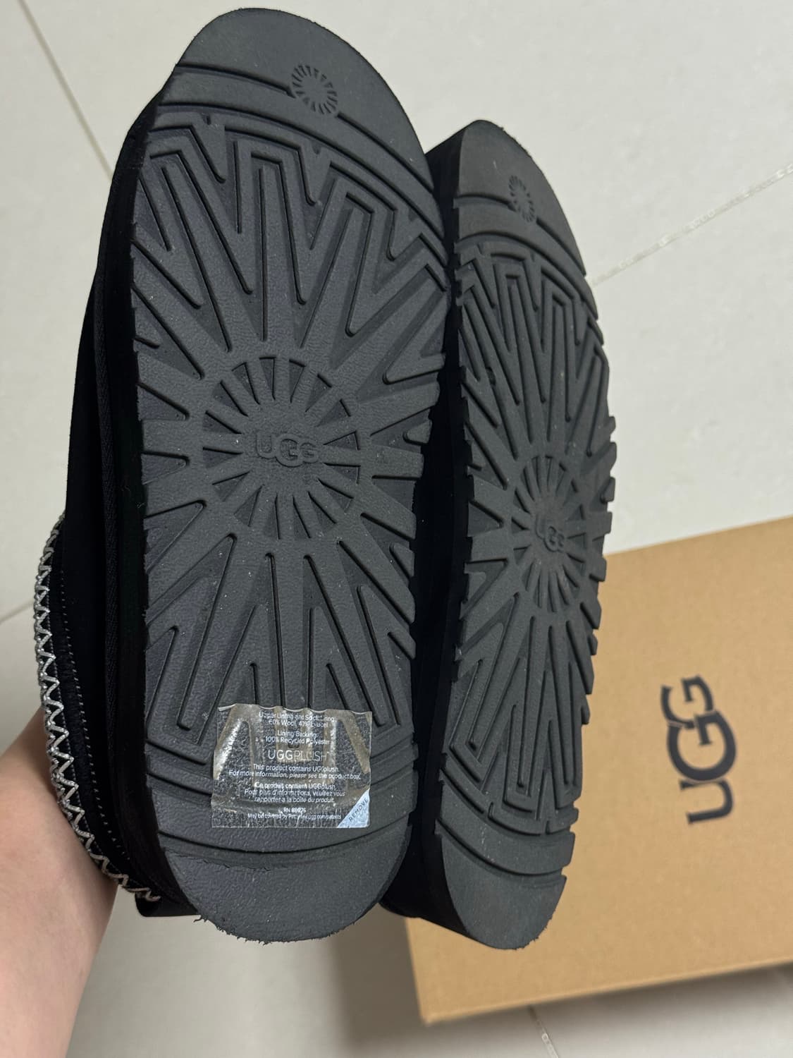 어그 타즈 블랙 260 (W7) 상품이미지2