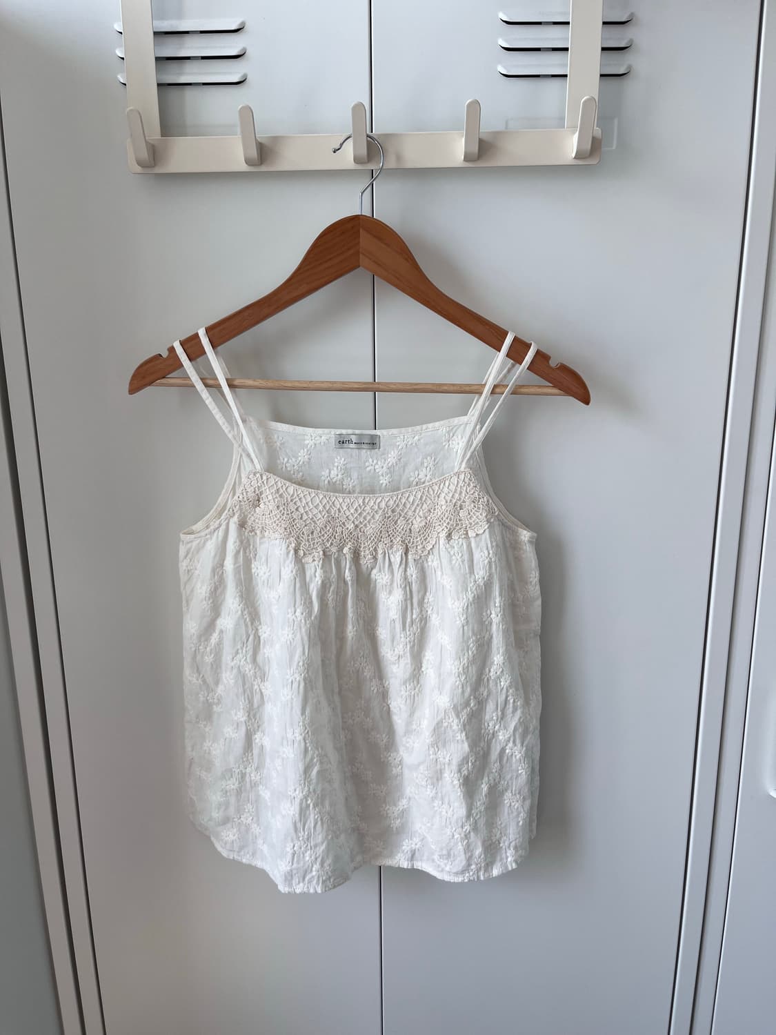 Earth music 얼스뮤직 잔꽃 레이스 슬리브리스 상품이미지6