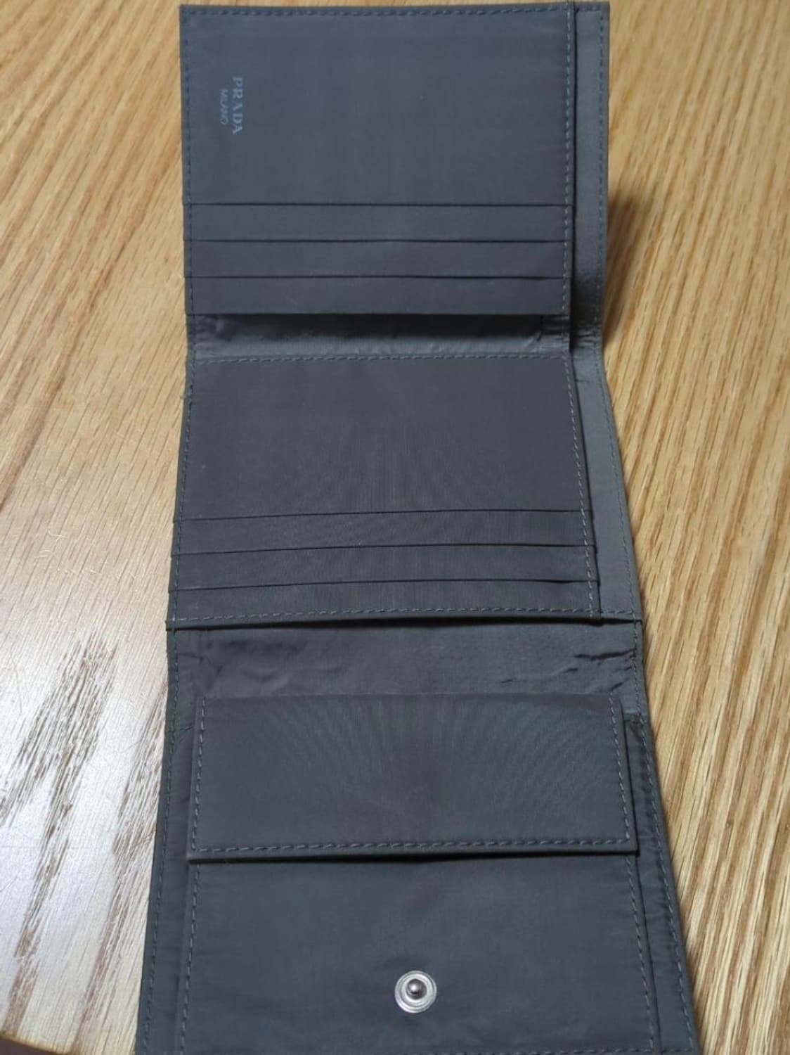 Prada sports suede wallet 상품이미지4