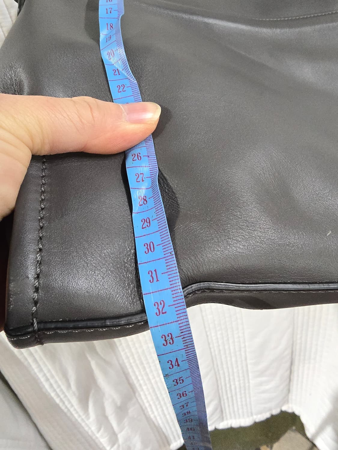 투미 크로스백  상품이미지9