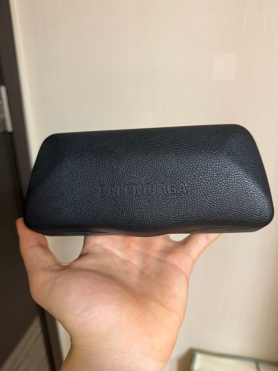 발렌시아가 배트 선글 (퍼렐착용) 상품이미지7