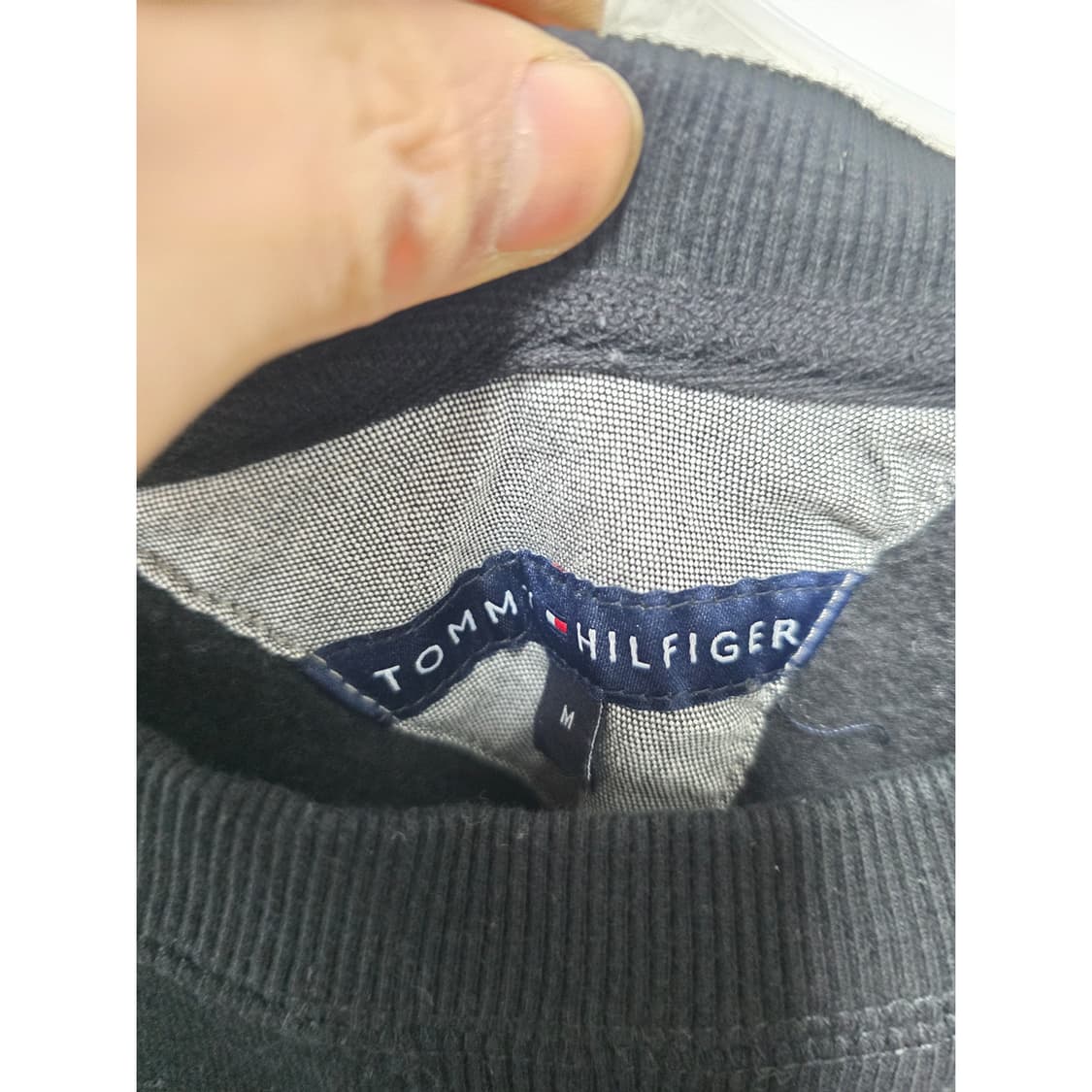 택포) 타미힐피거 블랙 맨투맨 L 상품이미지2