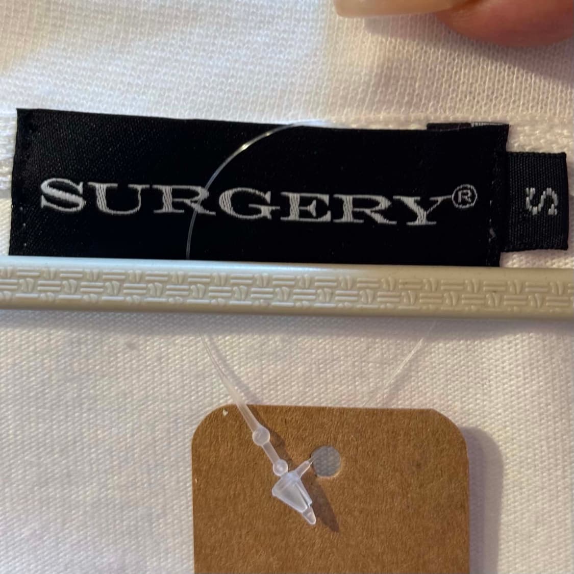 [S] Sergery 써저리 본 빌딩 메탈 클로버 로고 반팔 티셔츠 상품이미지4