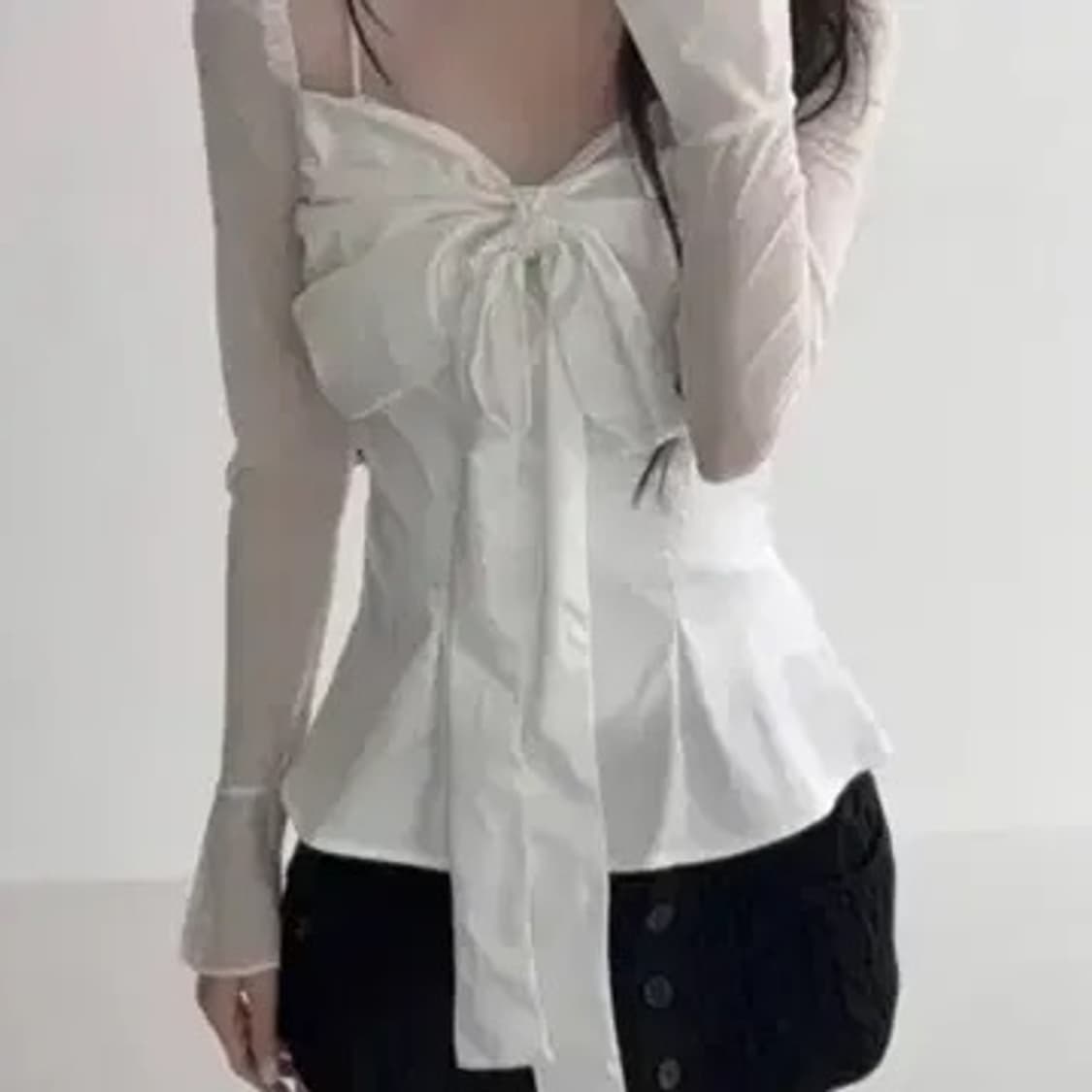 힐다 고희 스완 블라우스 화이트 상품이미지1