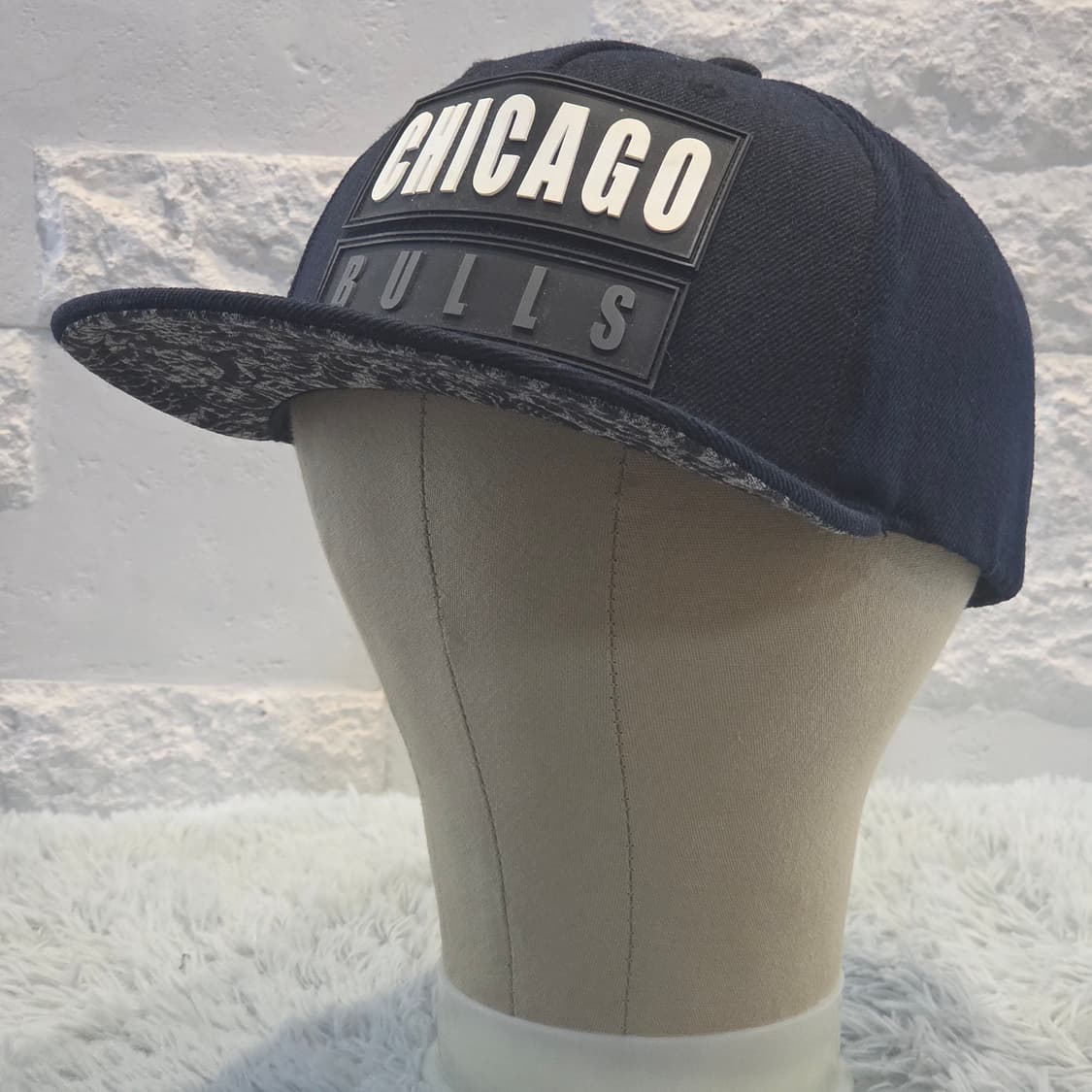 L8-1:NBA 시카고 불스 하이플랫 스냅백 블랙 (약 56–59cm)
 상품이미지3