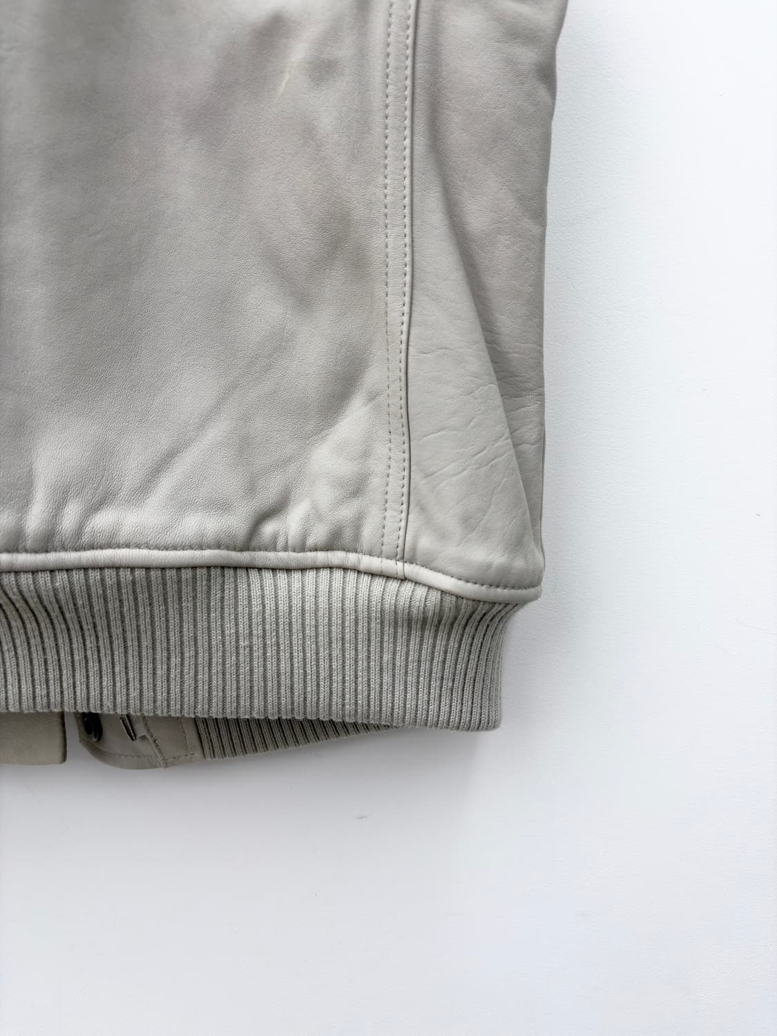 LEATHER BUTTON VEST 상품이미지8