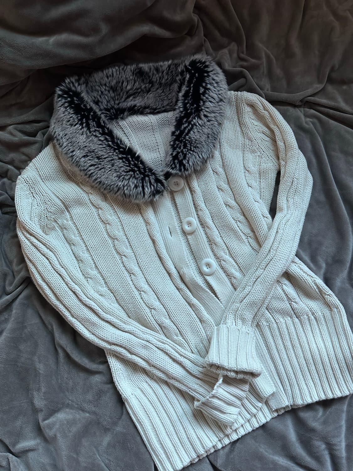 홍콩 퍼 가디건 판매합니다 상품이미지1