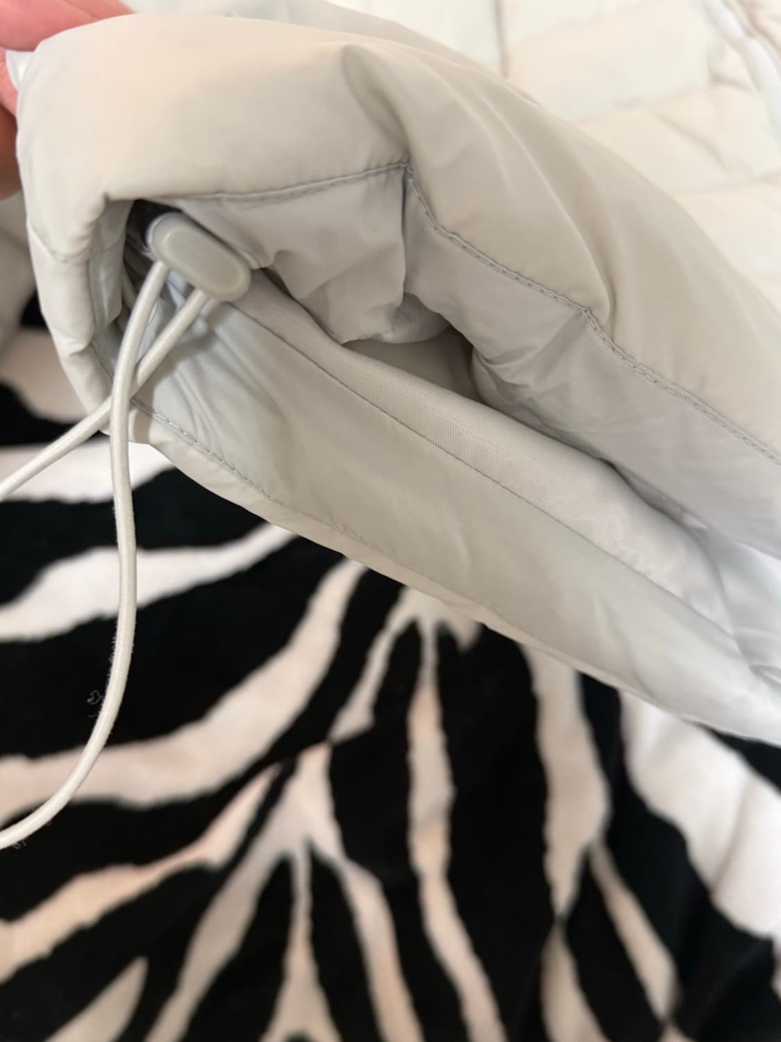 오리털 경량패딩 그레이 L 상품이미지5