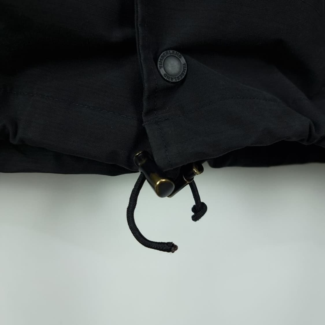 [팀버랜드] 뒷판 빅로고 프린팅 코치 자켓 블랙 M19057 상품이미지6