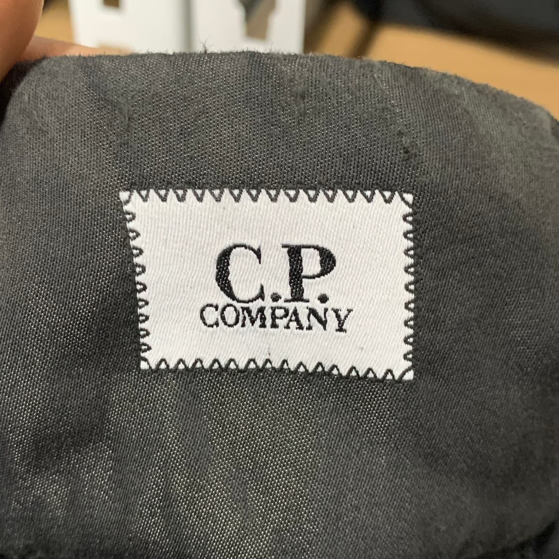 [XL] C.P. 컴퍼니 렌즈와펜 래글런 코튼 트랙자켓 상품이미지5