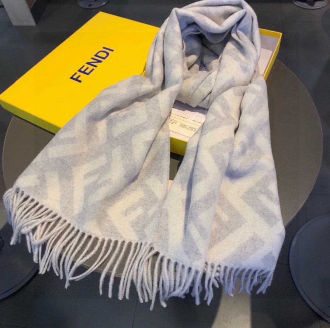 펜디 클래식 더블 F 울 목도리 상품이미지1