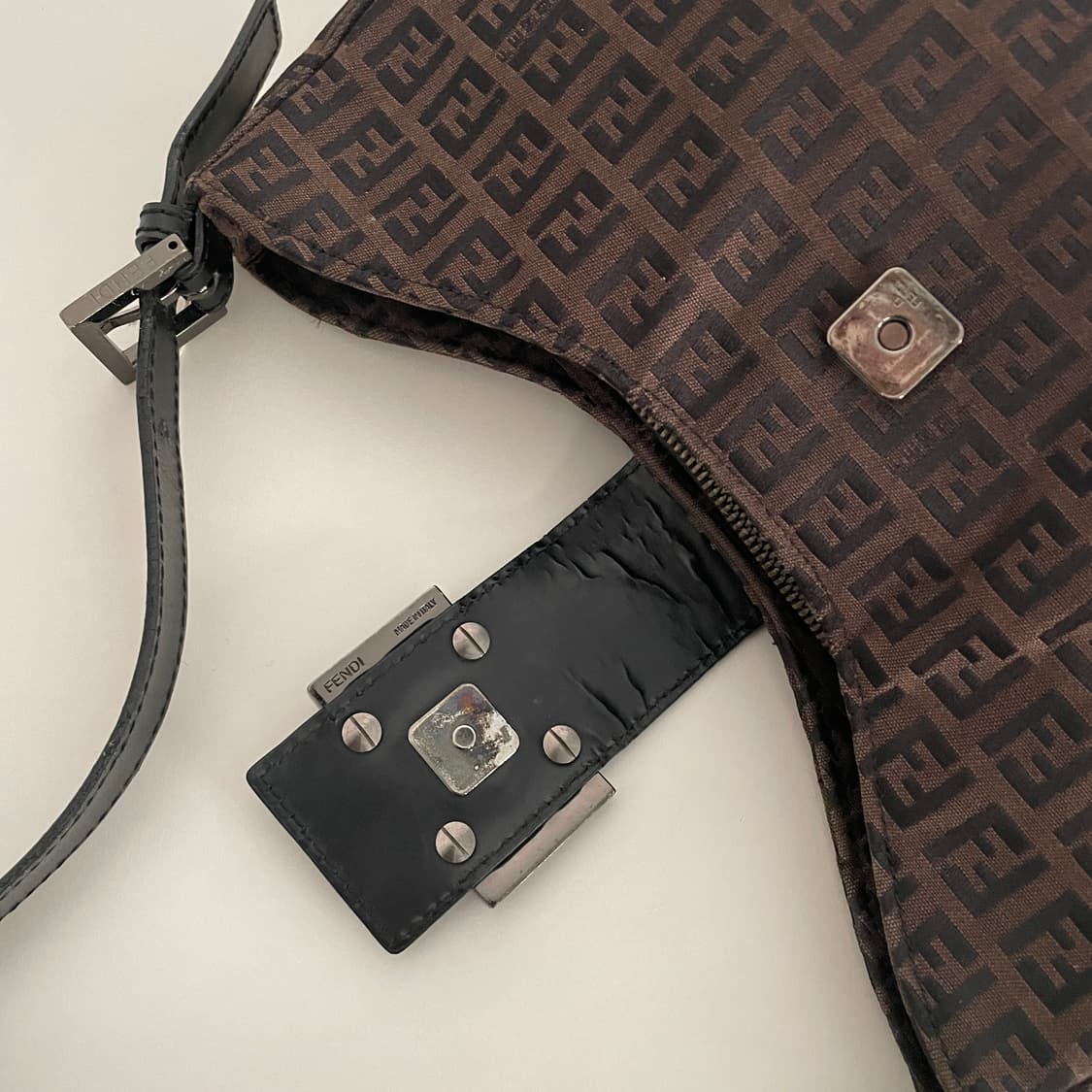 펜디 FF 로고 주키노 자카드 호보백 상품이미지6