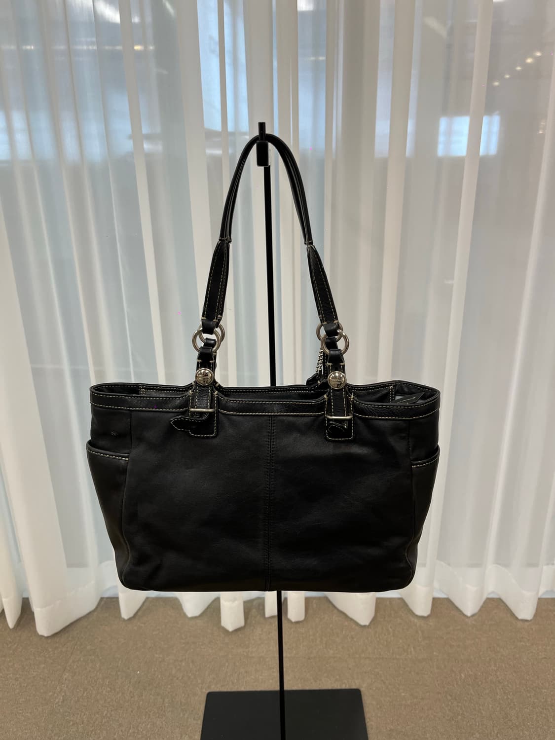 Coach Black Square Shoulder Bag 상품이미지7